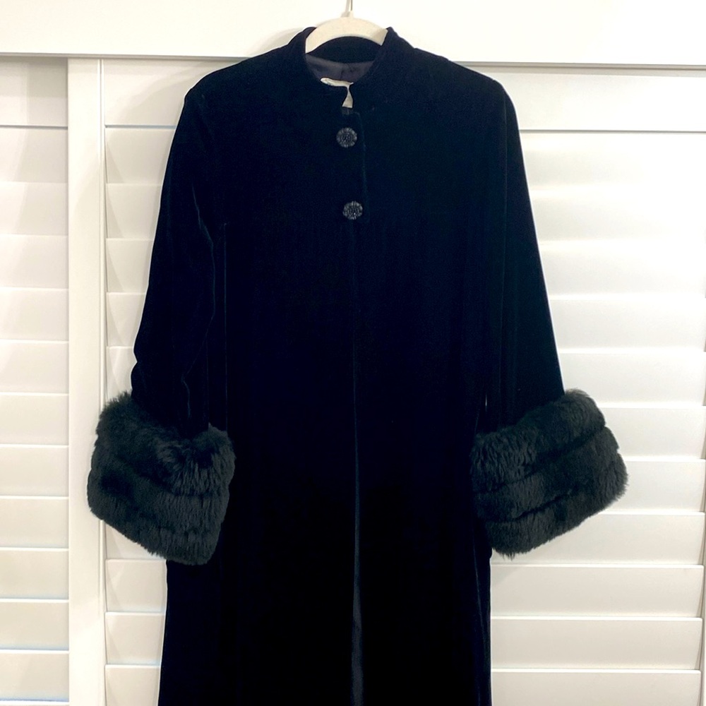Vintage exquisite velvet MCM LILLI DIAMOND BLACK LONG COAT W/ faux fur cuffs